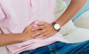 Douleur dans l'abdomen en cas de Gastrite